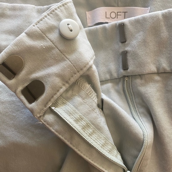 Like New Loft Scalloped Hem Shorts Light Blue Size 8 - Picture 3 of 3